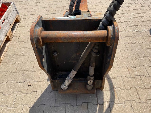 2018 epiroc mb 500-1000-lh hydraulische sloophamer - afbeelding 4 van  8