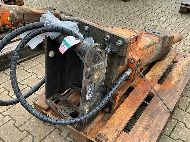 2018 epiroc sb 452 hydraulische sloophamer - afbeelding 8 van  8
