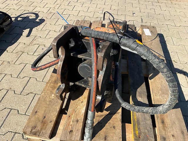 2018 epiroc sb152 hydraulische breekhamer - afbeelding 2 van  6