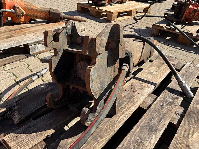 2018 epiroc sb152 hydraulische breekhamer - afbeelding 3 van  6