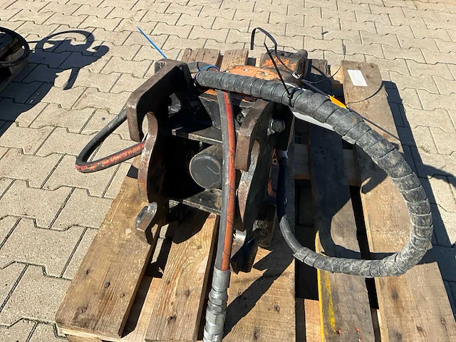 2018 epiroc sb152 hydraulische breekhamer - afbeelding 2 van  6