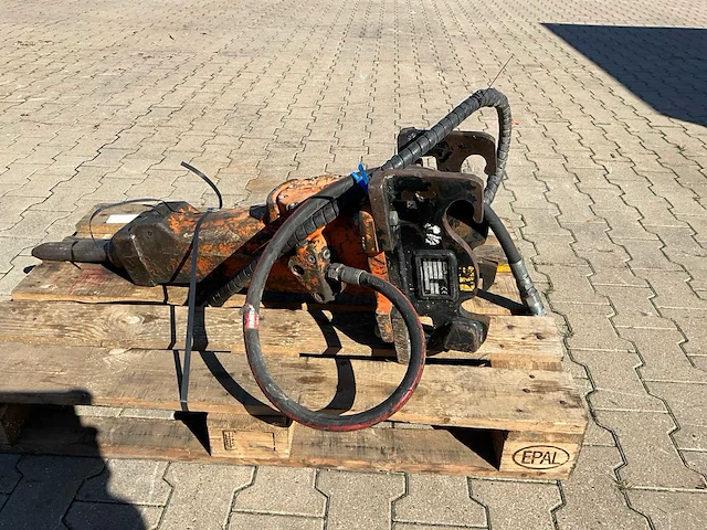 2018 epiroc sb152 hydraulische breekhamer - afbeelding 3 van  6