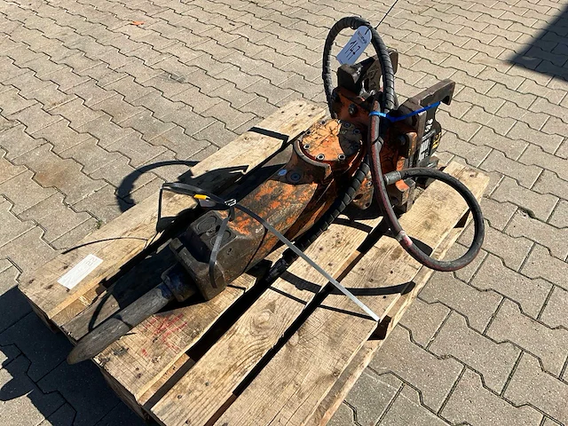 2018 epiroc sb152 hydraulische breekhamer - afbeelding 4 van  6