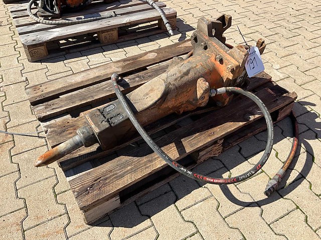 2018 epiroc sb152 hydraulische breekhamer - afbeelding 1 van  6