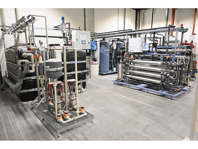 2018 eurowater - edi-2 3400l / smh 900 - complete demiwater installatie - afbeelding 1 van  39