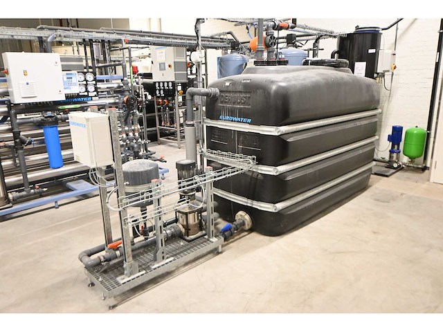 2018 eurowater - edi-2 3400l / smh 900 - complete demiwater installatie - afbeelding 16 van  39
