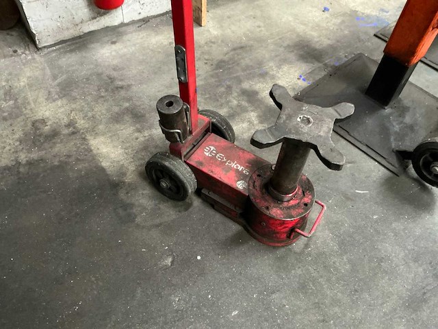 2018 explora/ cattini prolift 215/n garagekrik truck - afbeelding 1 van  6