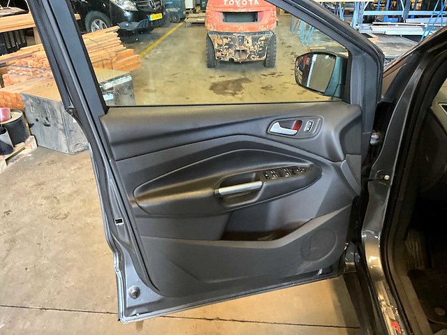 2018 ford kuga 1.5 ecoboost st line personenauto - afbeelding 35 van  39