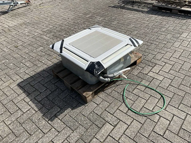 2018 fujitsu auhg54lrla plafond inbouw cassette-airconditioning - afbeelding 2 van  8