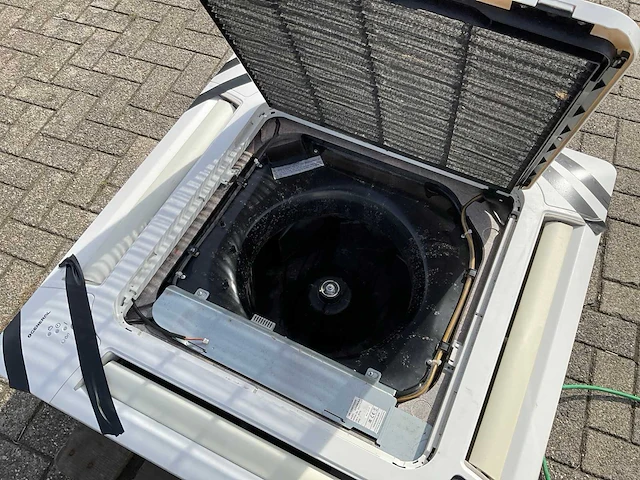 2018 fujitsu auhg54lrla plafond inbouw cassette-airconditioning - afbeelding 6 van  8