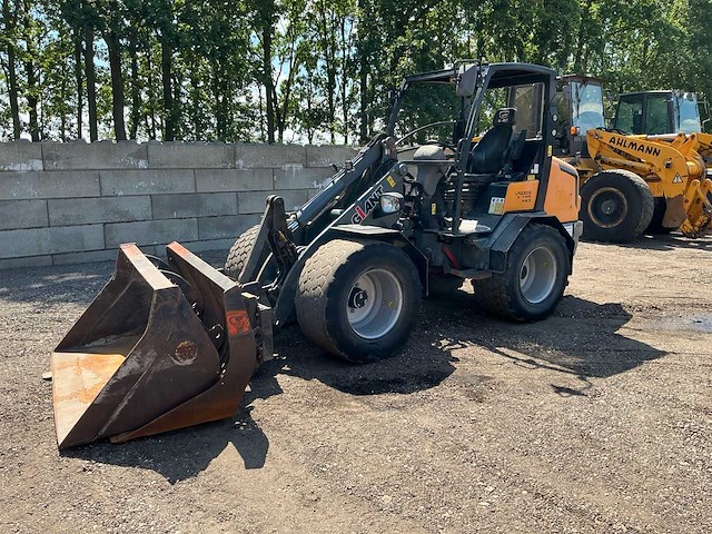 2018 giant v5003 x-tra hd shovel - afbeelding 1 van  22