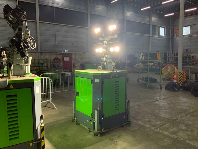 2018 grupos eletrogenos europa highlite b5+kd led lichtmastaggregaat - afbeelding 1 van  21