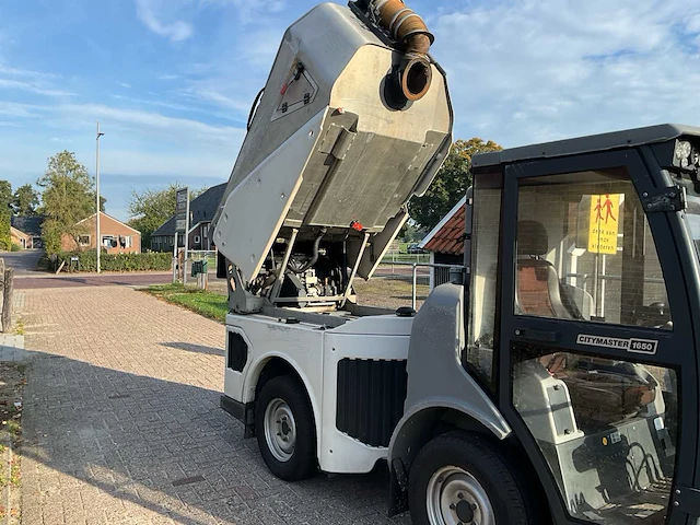 2018 hako citymaster 1650 multifunctionele werktuigdrager / veegmachine - afbeelding 15 van  48