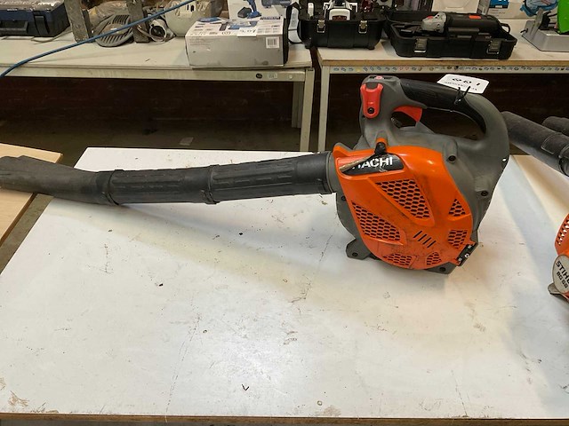 2018 hitachi bladblazer - afbeelding 2 van  4