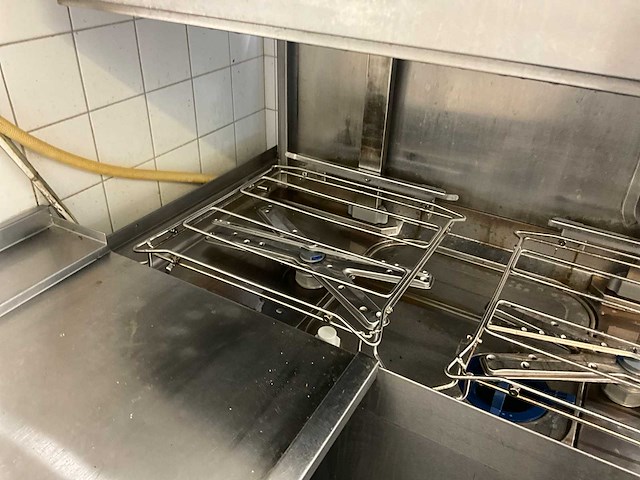 2018 hobart premax aupt-10a vaatwasmachine met aan en afvoertafel - afbeelding 2 van  16
