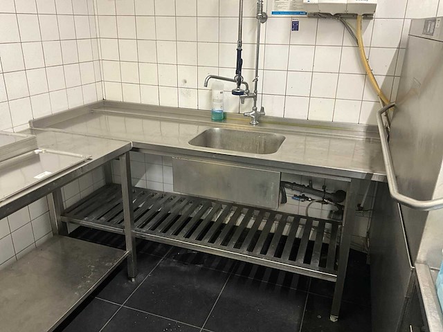 2018 hobart premax aupt-10a vaatwasmachine met aan en afvoertafel - afbeelding 12 van  16