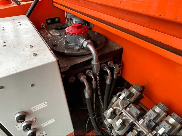 2018 holland lift hl-190 h20 4wd/p/n hoogwerker - afbeelding 17 van  37