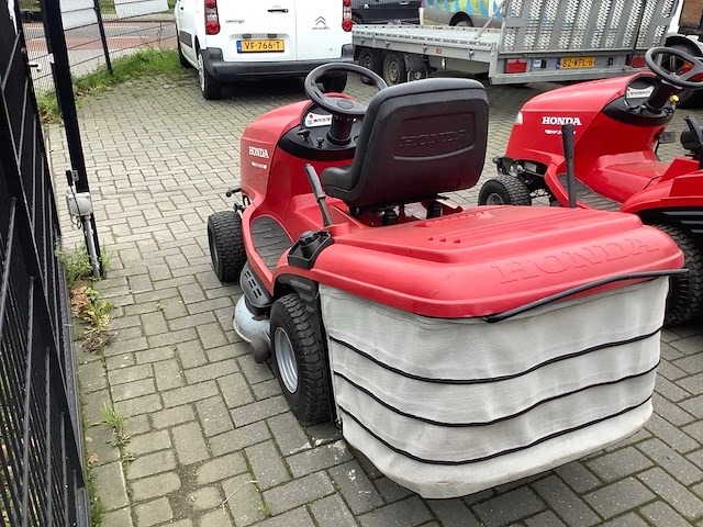 2018 honda hf2417 zitmaaier - afbeelding 1 van  8