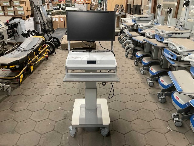 2018 humanscale hospital cart computer monitor - afbeelding 3 van  10