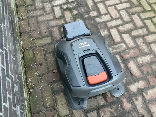 2018 husqvarna 315x robotmaaier - afbeelding 2 van  2