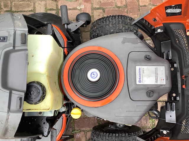 2018 husqvarna tc 142t zitmaaier - afbeelding 4 van  7