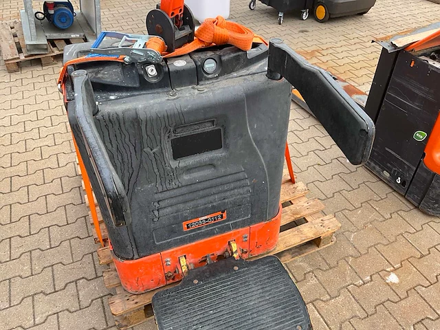 2018 hyster p2.0s fbw elektrische palletwagen - afbeelding 8 van  13