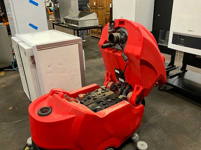 2018 ip cleaning ct70 bt60 schrob- zuigmachine - afbeelding 10 van  14