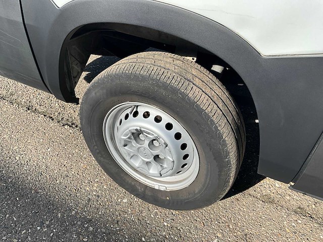 2018 iveco daily 35-160 bedrijfswagen vxh-80-t (schade voertuig) - afbeelding 2 van  35