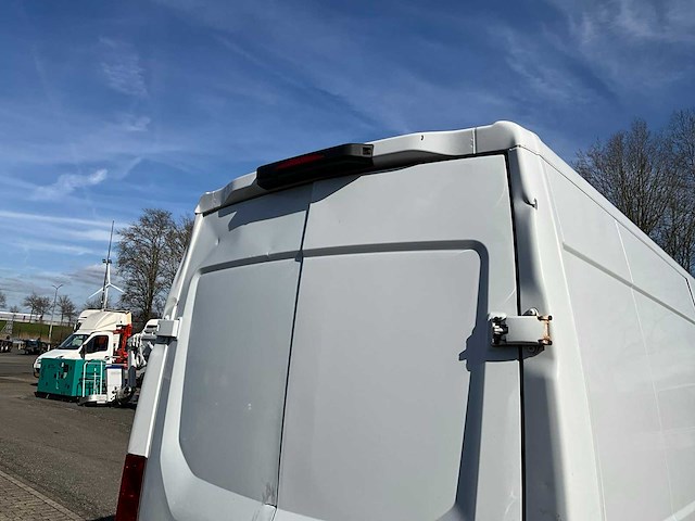 2018 iveco daily 35-160 bedrijfswagen vxh-80-t (schade voertuig) - afbeelding 4 van  35