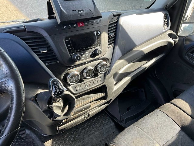2018 iveco daily 35-160 bedrijfswagen vxh-80-t (schade voertuig) - afbeelding 14 van  35