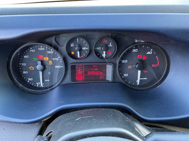 2018 iveco daily 35-160 bedrijfswagen vxh-80-t (schade voertuig) - afbeelding 16 van  35
