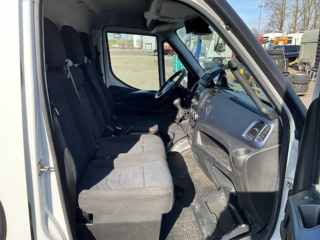 2018 iveco daily 35-160 bedrijfswagen vxh-80-t (schade voertuig) - afbeelding 18 van  35