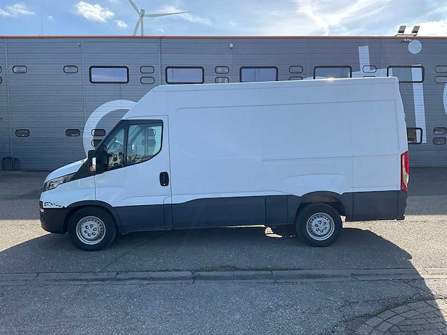 2018 iveco daily 35-160 bedrijfswagen vxh-80-t (schade voertuig) - afbeelding 11 van  35