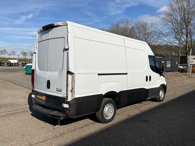 2018 iveco daily 35-160 bedrijfswagen vxh-80-t (schade voertuig) - afbeelding 27 van  35