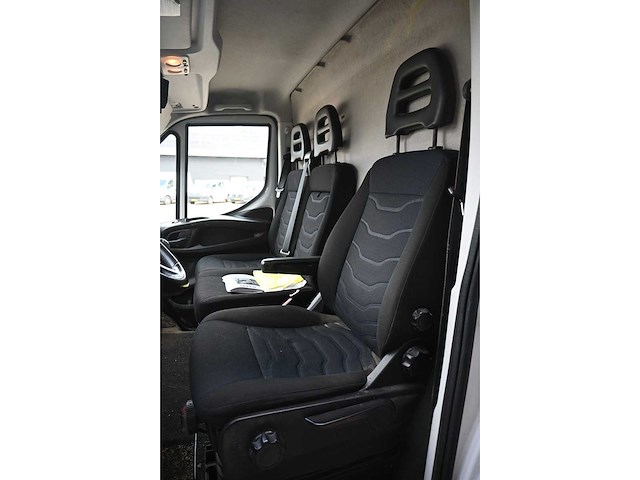 2018 iveco daily 35s14v 2.3 352 h3 l bedrijfswagen - afbeelding 7 van  21