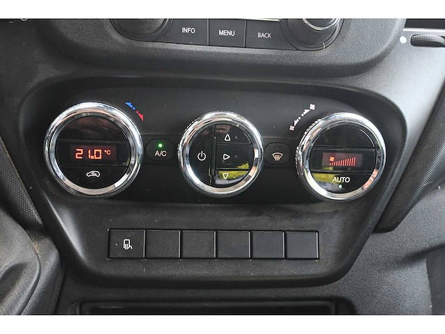 2018 iveco daily 35s14v 2.3 352 h3 l bedrijfswagen - afbeelding 11 van  21