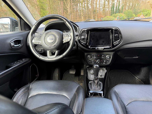 2018 jeep compass 4x4 limited automaat personenauto - afbeelding 10 van  12