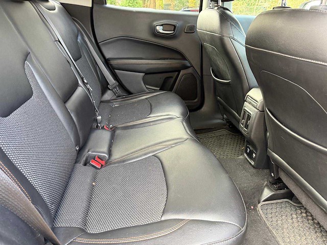 2018 jeep compass 4x4 limited automaat personenauto - afbeelding 10 van  12