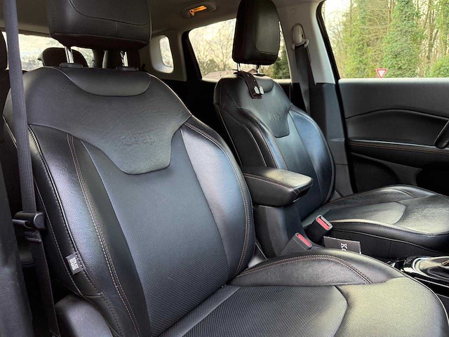 2018 jeep compass 4x4 limited automaat personenauto - afbeelding 8 van  13