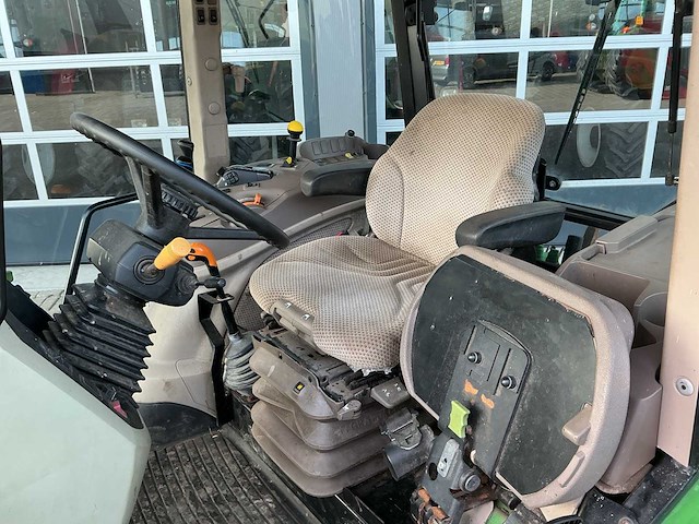 2018 john deere 5085m vierwielaangedreven landbouwtractor - afbeelding 5 van  15