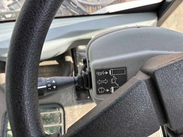 2018 johnston c401 cx straatveegmachine – 2.649 uur – euro 6 – 80 km/u – 4ws – 3 borstels - afbeelding 33 van  33