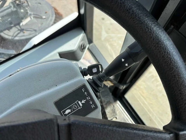 2018 johnston c401 cx straatveegmachine – 2.649 uur – euro 6 – 80 km/u – 4ws – 3 borstels - afbeelding 6 van  33