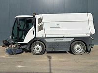 2018 johnston c401 cx straatveegmachine – 2.649 uur – euro 6 – 80 km/u – 4ws – 3 borstels - afbeelding 22 van  33