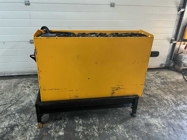 2018 jungheinrich 48 volt 4 epzs 620 accupakket reachtruck - afbeelding 1 van  7