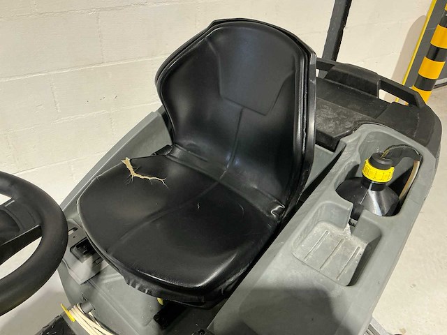 2018 karcher b150 r zelfrijdende schrob/zuigmachine - afbeelding 6 van  21