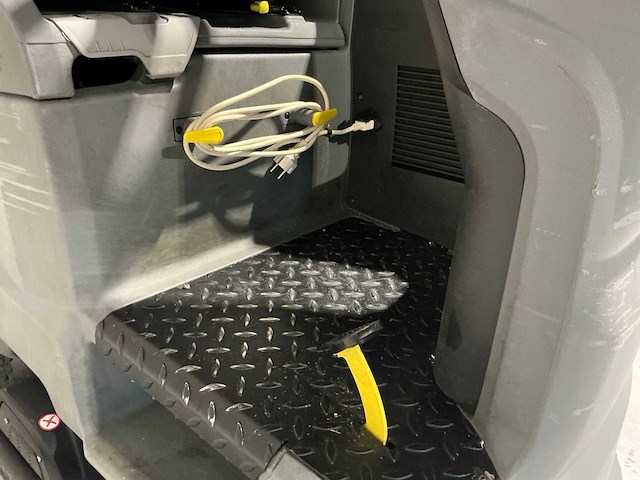 2018 karcher b150 r zelfrijdende schrob/zuigmachine - afbeelding 7 van  21