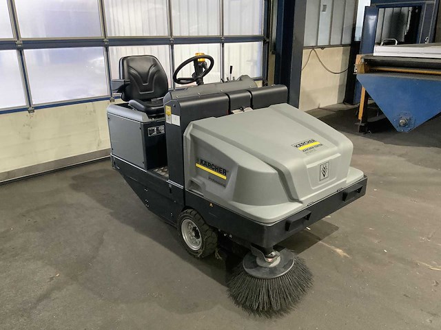 2018 kärcher km122 opzit veegmachine - afbeelding 1 van  17