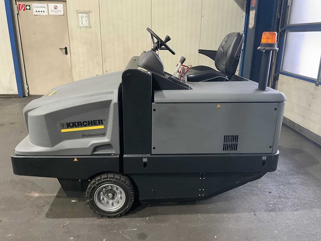 2018 kärcher km122 opzit veegmachine - afbeelding 13 van  17