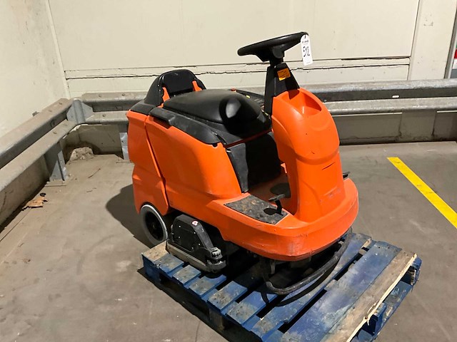 2018 kärcher professional b90r vloerdweilmachine - afbeelding 14 van  17