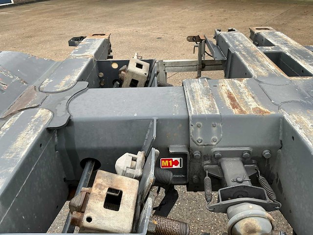 2018 kassbohrer multicont containerchassis oplegger - afbeelding 10 van  34